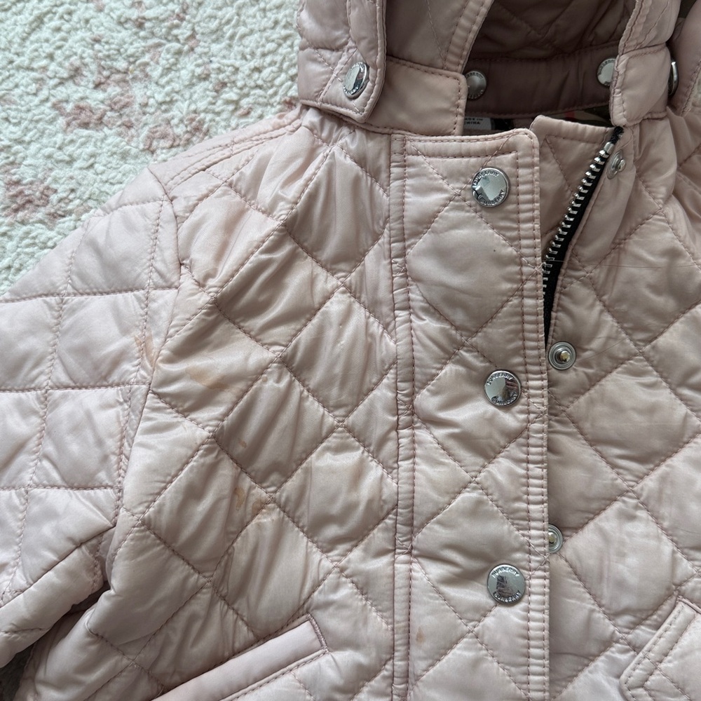 Burberry girls classic coat with detachable hoodie - Picture 16 of 16
